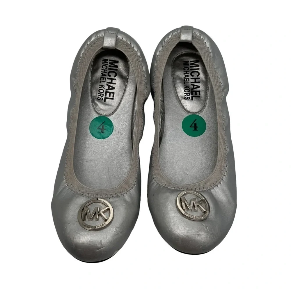 MICHAEL Michael Kors Silver Francesca Signature Ballet Flats Size 4 Girl's